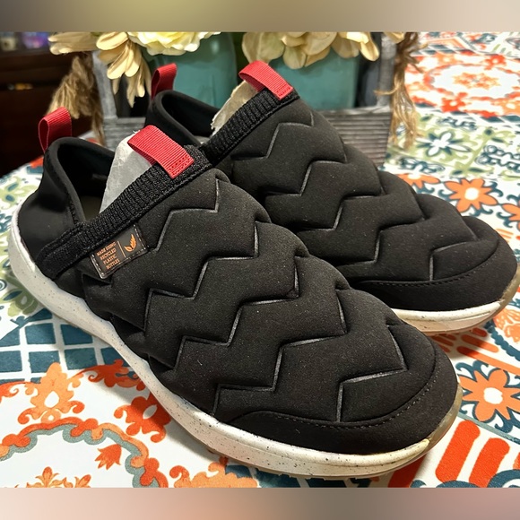 Dr. Scholl's Men's Home and Out Slipper Black Color Size 9.5M, Brand new - Picture 2 of 7